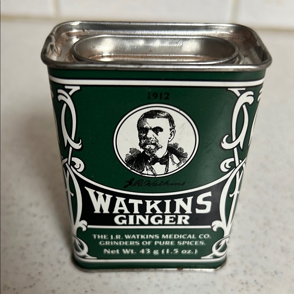 Green Bakeware Tin Kitchen Essential